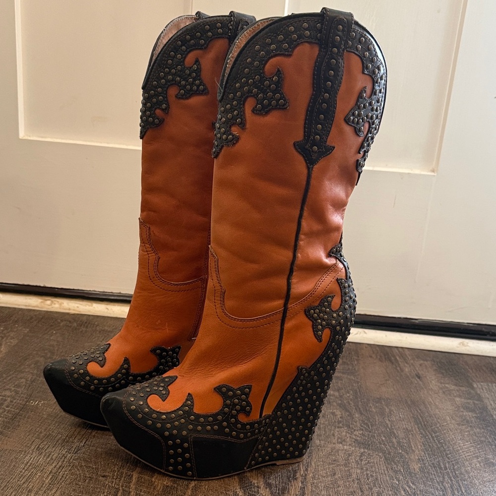 Jeffrey Campbell Giddy Stud Platform Boots 9